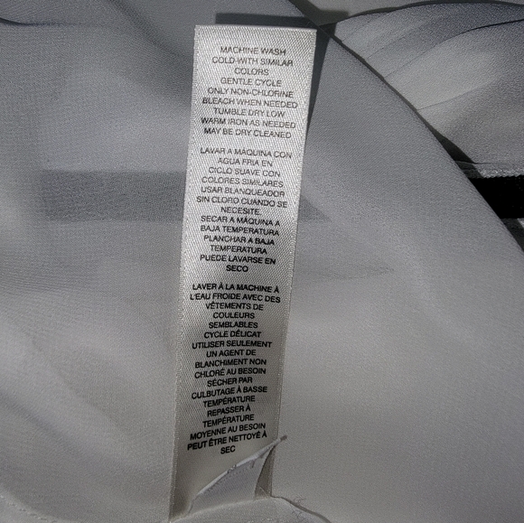 White House Black Market White Blouse with Black Trim Perfect Condition - Picture 8 of 9